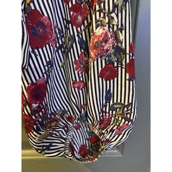 BCX Small Black White Red Floral Striped Tie Back Shirt NWT Chiffon - Picture 10 of 10